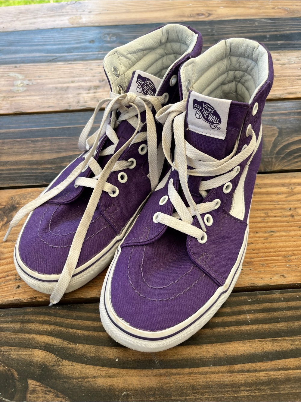 Purple Vans Skater Shoe high top Men’s 7.5 Woman’s 9
